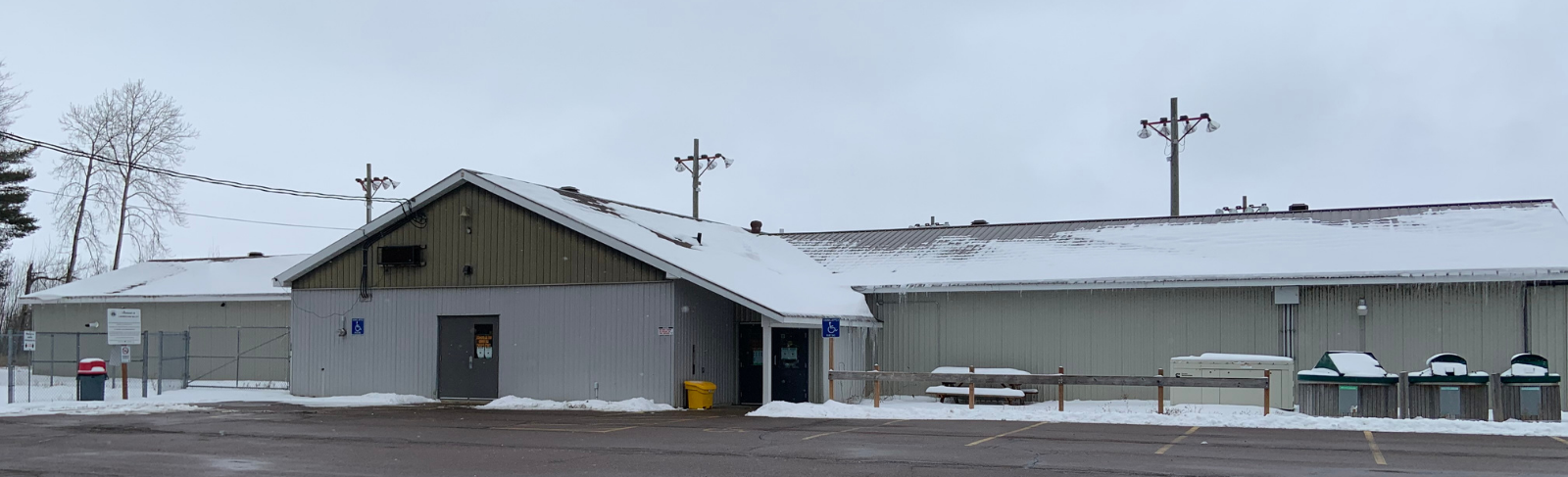 Exterior photo of Shady Nook Recreation Centre.